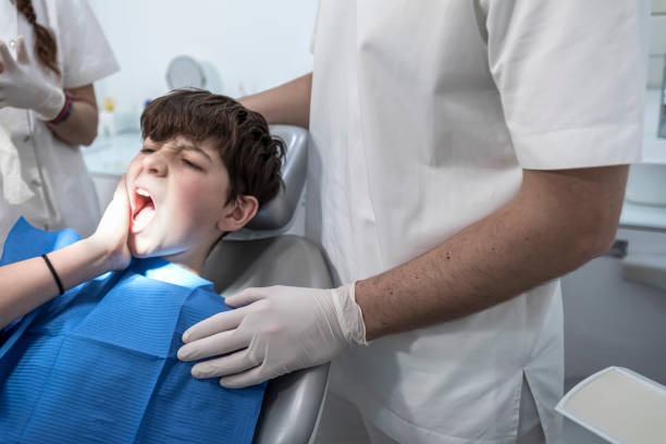 Best Tooth Infection Emergency Dentist  in Bayside, WI